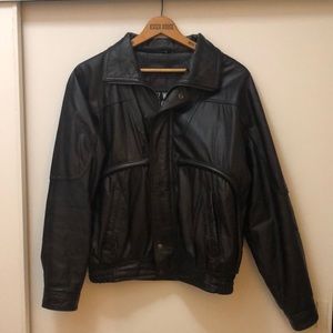 Men’s U2 Wear Me Out black leather bomber jacket size 40. Mint condition!